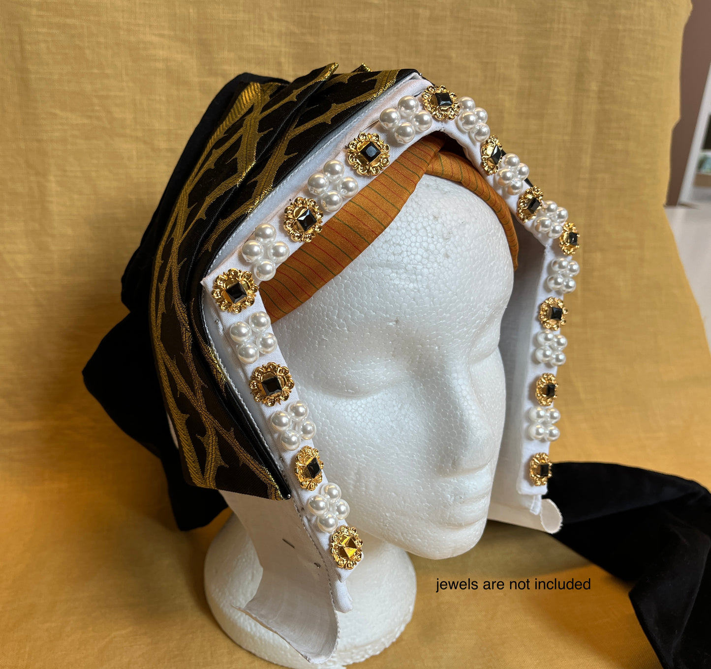 Kit for a Henrician lady's bonnet & frontlet