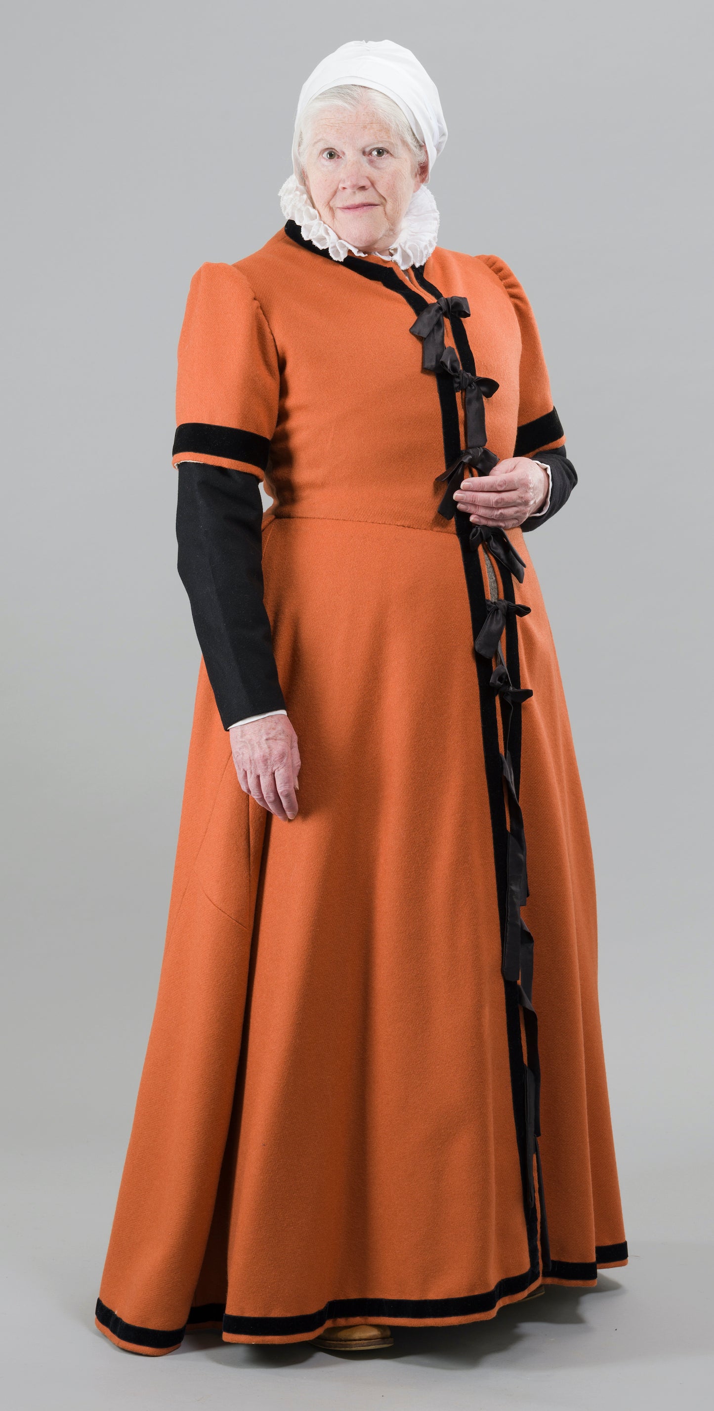 Pattern for Elizabethan woman's fitted English gown with variations