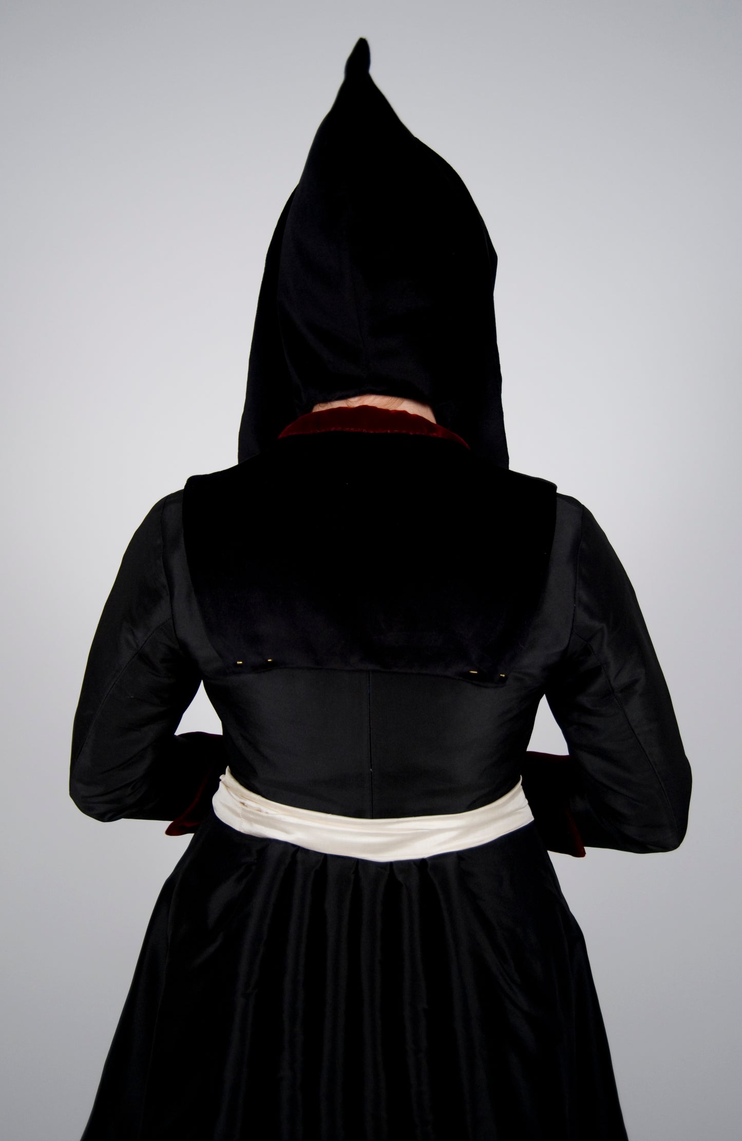 Finished garment - Early Tudor lady's gown as featured on the front cover of The Queen's Servants