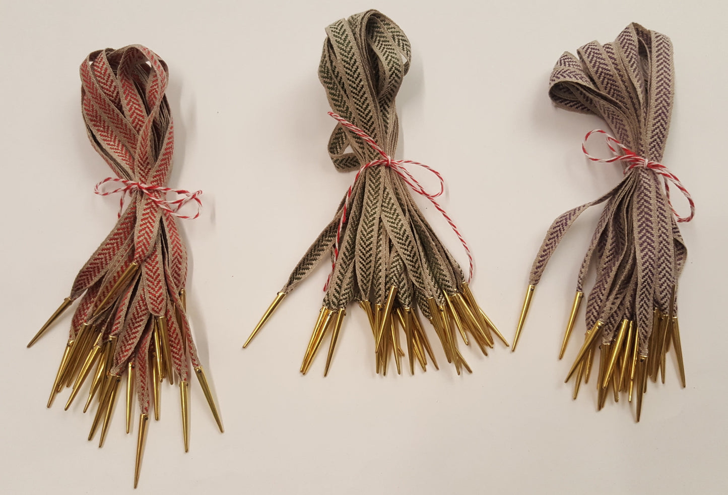 Linen ribbon points with brass aiglets for doublets and hose for reenactment or fancy dress - various colours
