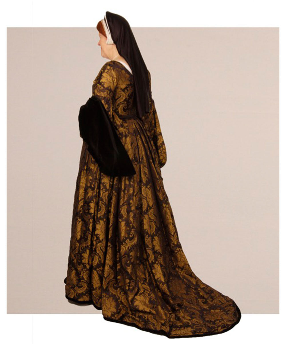 Pattern for Henrician lady's gown