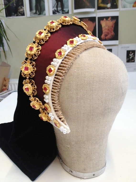 Kit for a Tudor woman's French hood