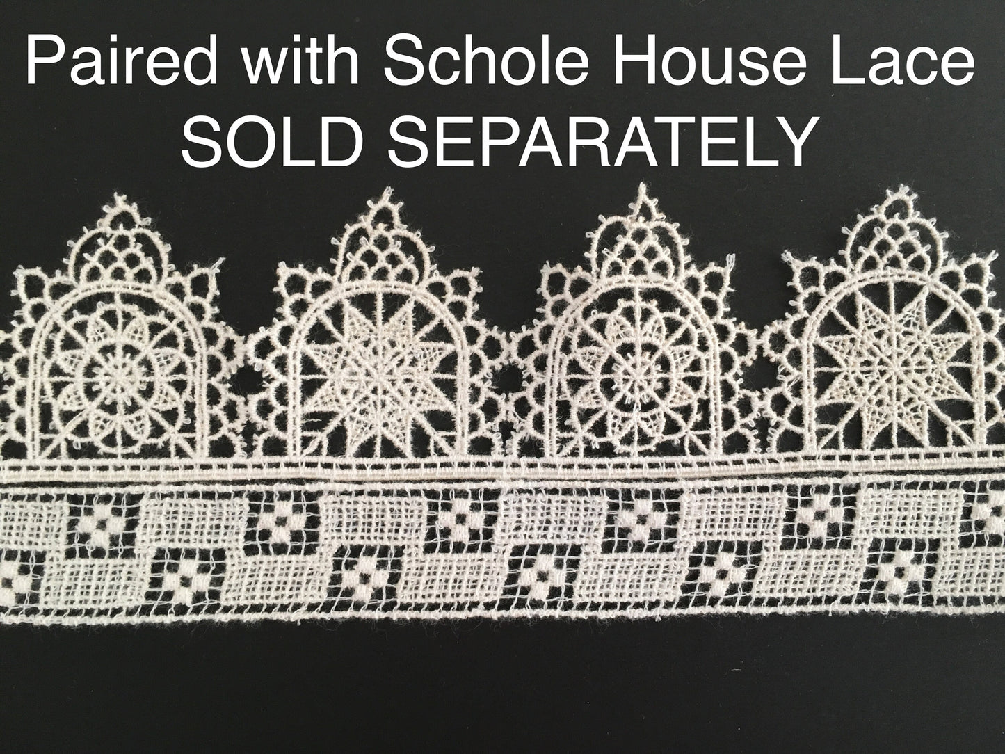Tudor style insertion lace for Renaissance or Elizabethan reenactment, 7/8" (25mm) - sold by the half yard