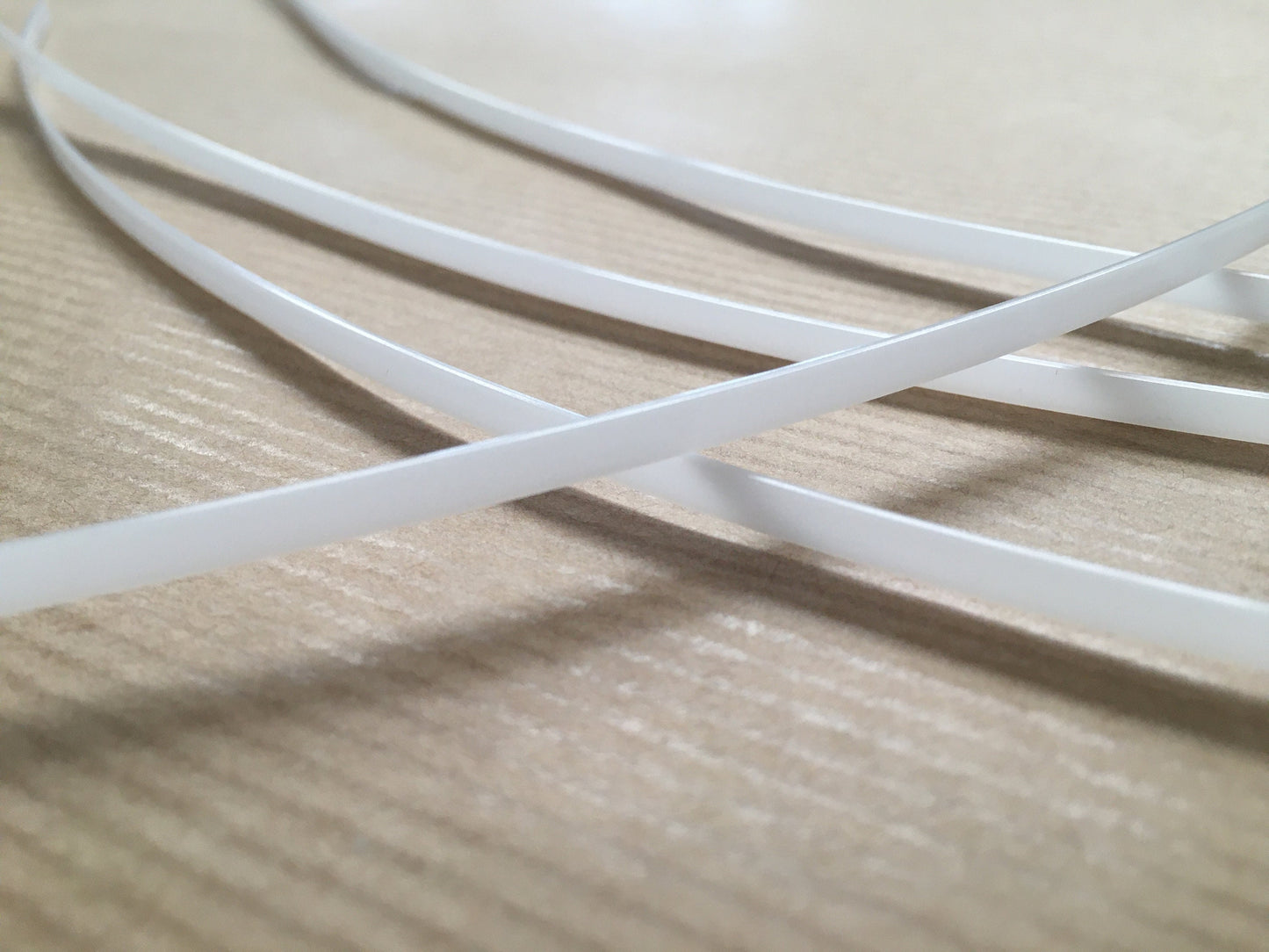 Synthetic 4mm whalebone - ideal for bodies or corsets and sleeve supports - 10 yards (9.1 metres)