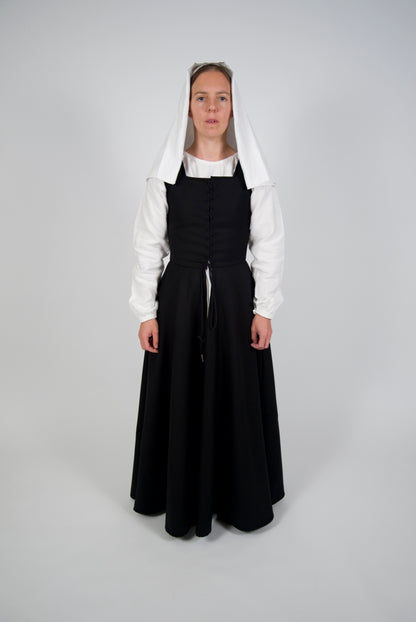 Finished garment - Tudor woman's black worsted kirtle as featured in The Queen's Servants