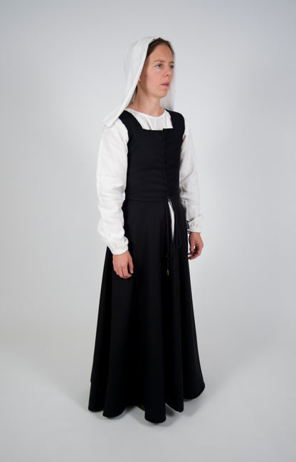 Finished garment - Tudor woman's black worsted kirtle as featured in The Queen's Servants
