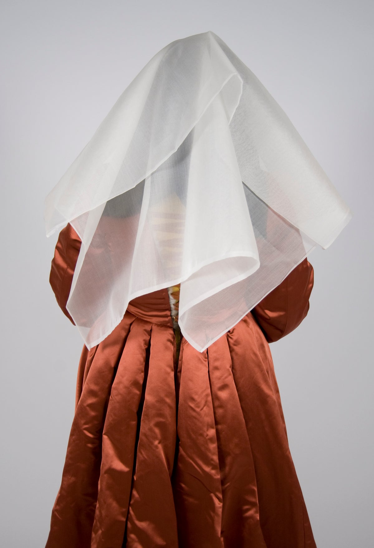 Finished Garment - Early Tudor woman's round velvet bonnet & silk veil