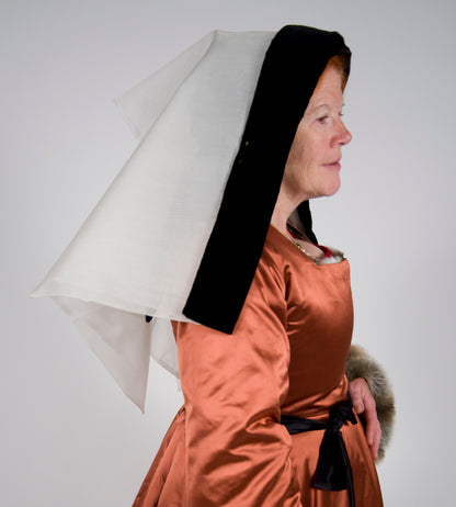 Finished Garment - Early Tudor woman's round velvet bonnet & silk veil