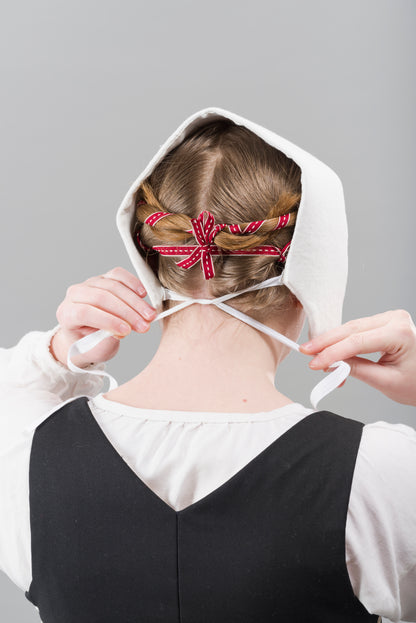 Finished Garment - Early Tudor woman's bonnet, paste and frontlet