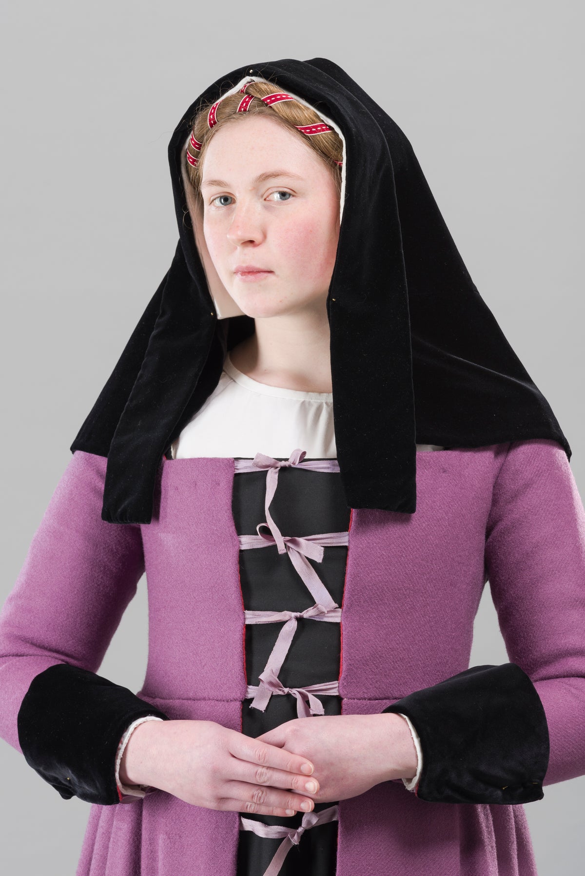 Finished Garment - Early Tudor woman's bonnet, paste and frontlet