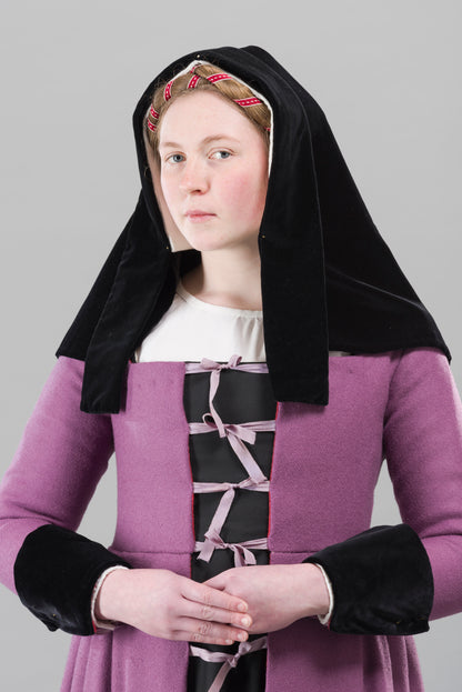 Finished Garment - Early Tudor woman's bonnet, paste and frontlet