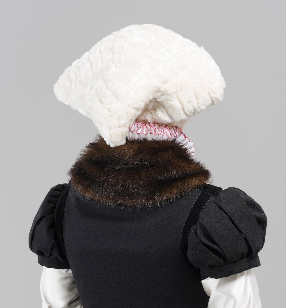 Finished Garment - Tudor woman's lettice cap