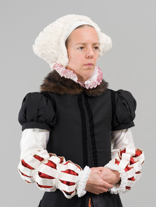 Finished Garment - Tudor woman's lettice cap