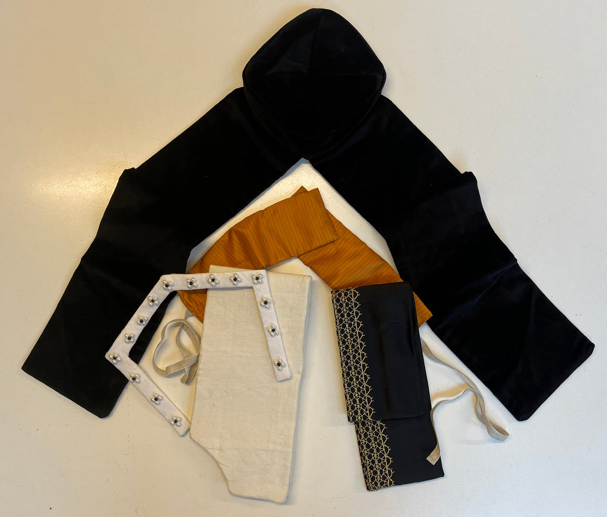 Finished Garments - Tudor woman's bonnet, paste and frontlet EX DISPLAY