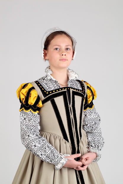 COMPLETE EXHIBITION - The Tudor Child: clothing and culture 1485 to 1625