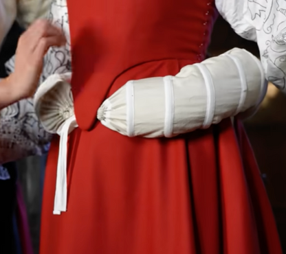 Pattern for Elizabethan lady's French farthingale & rolls, nowadays called a drum or wheel farthingale