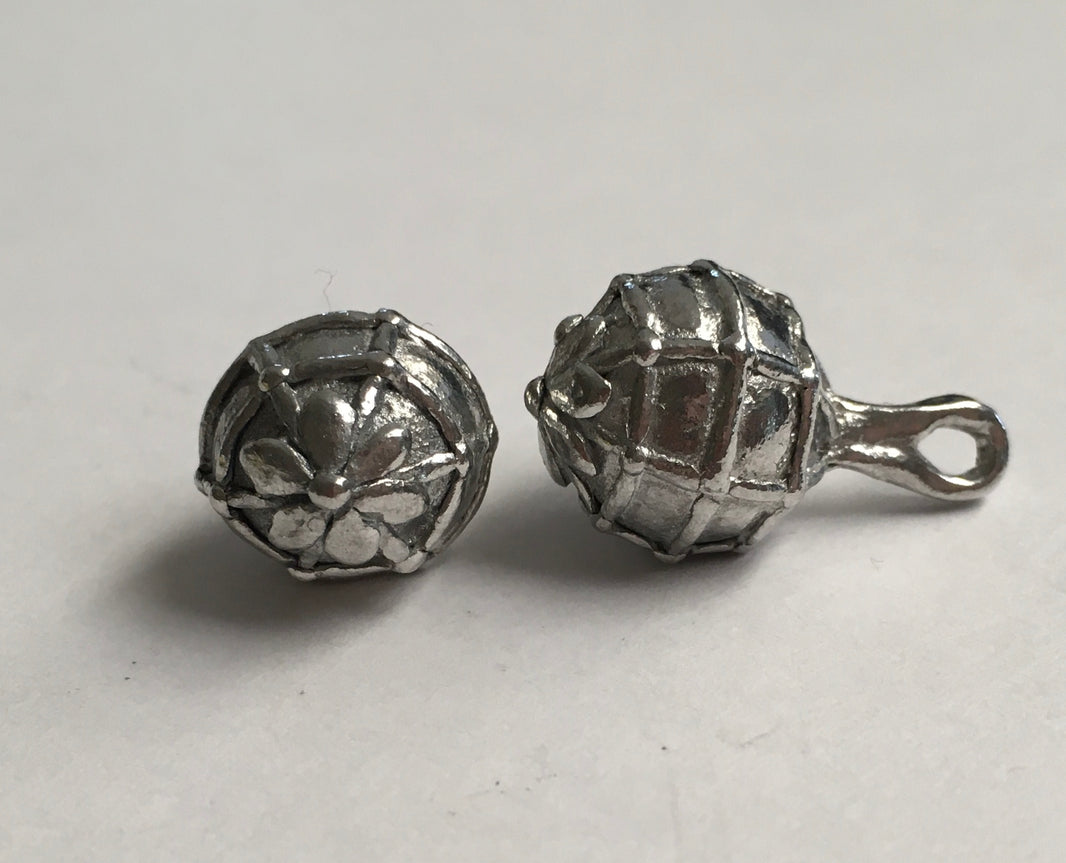 Buttons & fastenings – The Tudor Tailor