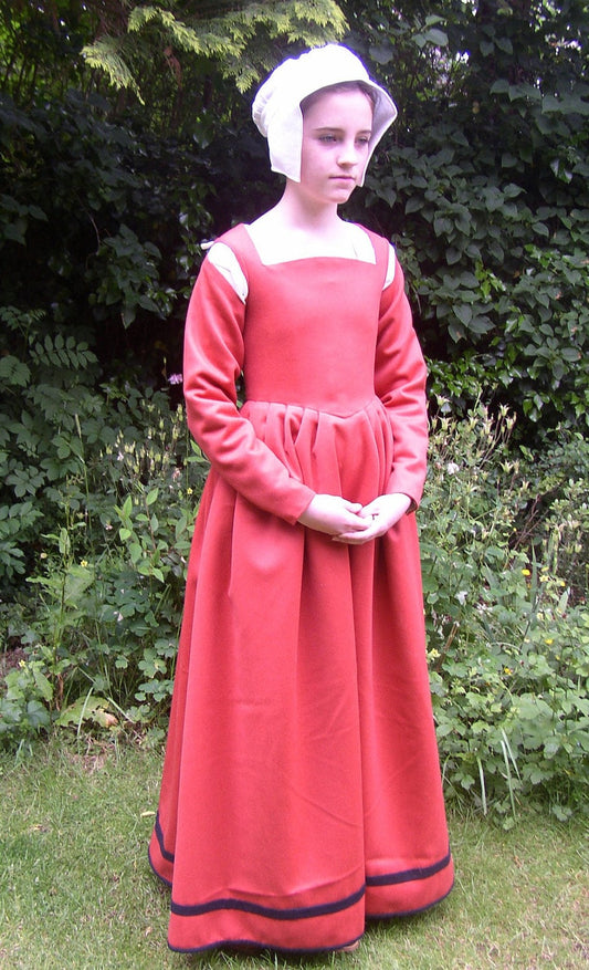 Pattern for Tudor girl's kirtle & petticoat with variations, Tudor Tailor exclusive