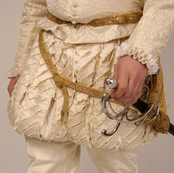 Pattern for late Elizabethan man's trunk hose